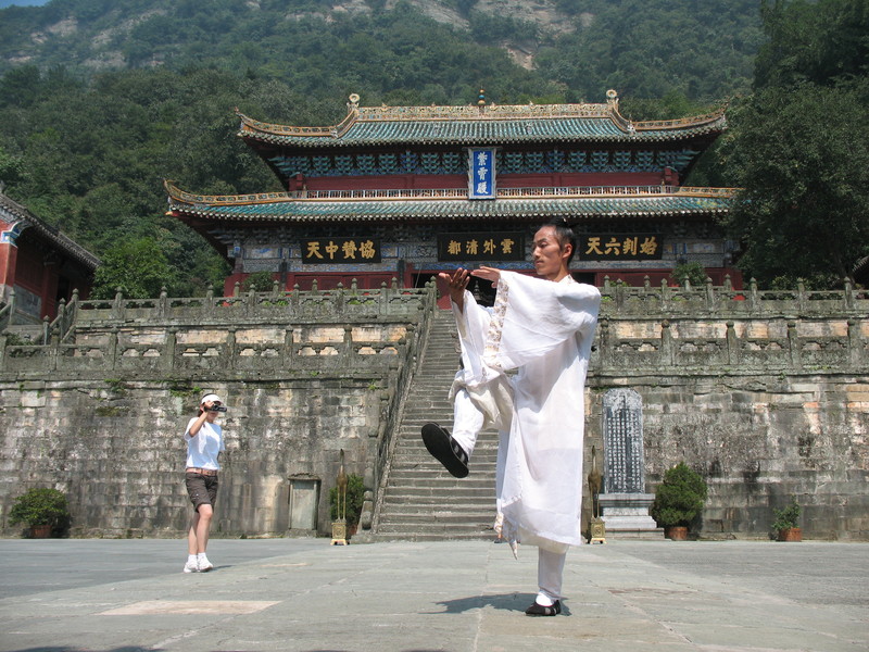 Image: /media/?path=/trips/2007-08-13 China/2007-08-21_Wudang/20070821-103644-0-Ric.jpg